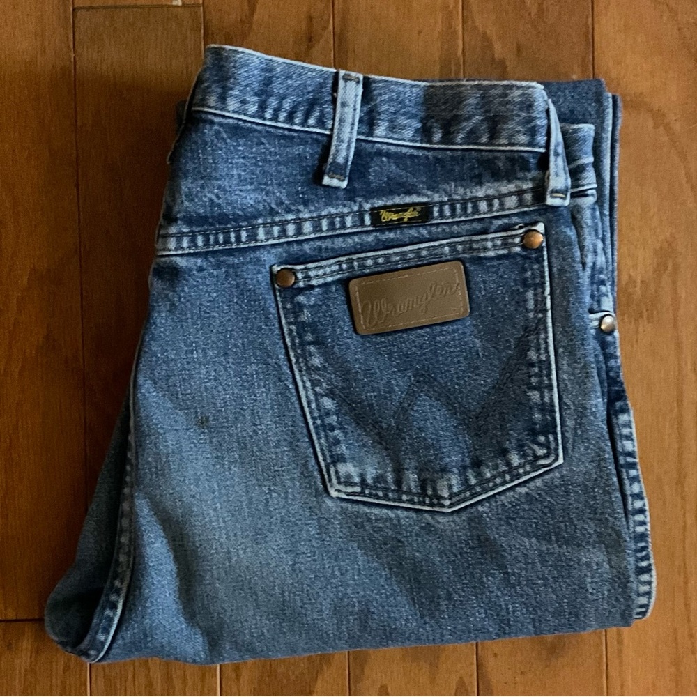 Men’s Wrangler Classic Quality 100% Cotton Zipper 🪰 Blue Jeans!